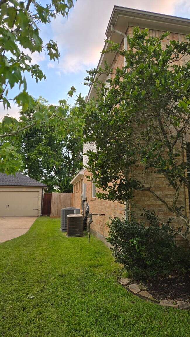 2126 Blue Water Bay Dr in Katy, TX - Building Photo - Building Photo