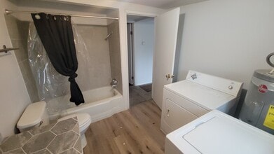 1033a Bullard St in Oregon City, OR - Building Photo - Building Photo