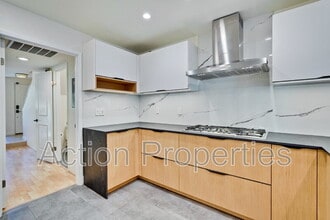 209 Ortega Ave in Mountain View, CA - Building Photo - Building Photo