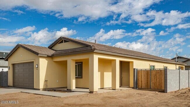 411 N Central Ave in Avondale, AZ - Building Photo - Building Photo