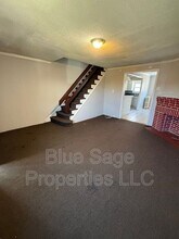 7139 Greenwood Ave in Upper Darby, PA - Building Photo - Building Photo