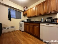 15 Fairbanks St, Unit 2 in Brookline, MA - Foto de edificio - Building Photo