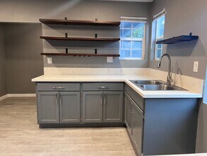 4022 161st St, Unit 4024 in Lawndale, CA - Building Photo - Building Photo