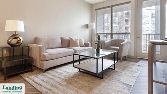 5800 Highlands Plaza Dr in St. Louis, MO - Building Photo