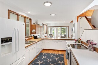 540 River Rd in Westport, MA - Building Photo - Building Photo