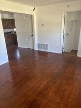 312 W Coe Dr in Midwest City, OK - Building Photo - Building Photo