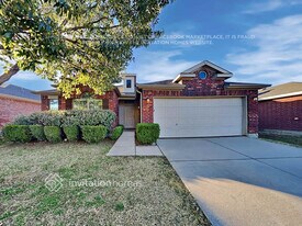 8824 King Ranch Dr in Cross Roads, TX - Building Photo