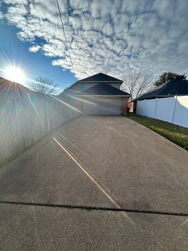 4420 St Francis Ave in Dallas, TX - Building Photo - Building Photo