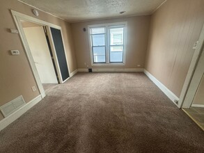 718 24th Ave NE in Minneapolis, MN - Building Photo - Building Photo