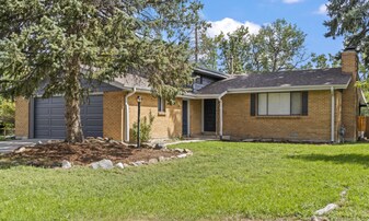 390 Scranton St in Aurora, CO - Building Photo