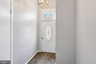 1305 Riverwood Way in Riviera Beach, MD - Building Photo - Building Photo