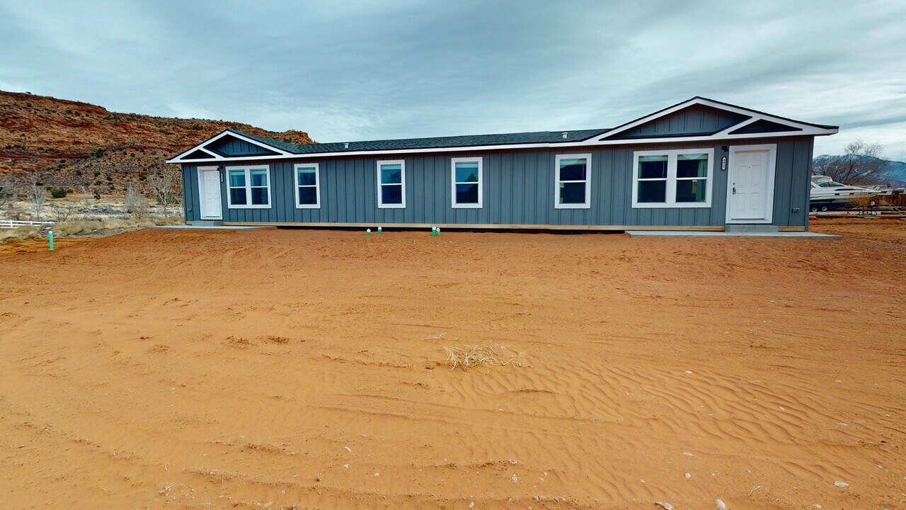 4427 S Spanish Valley Dr in Moab, UT - Building Photo