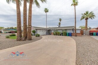 2224 W Emelita Ave in Mesa, AZ - Building Photo - Building Photo
