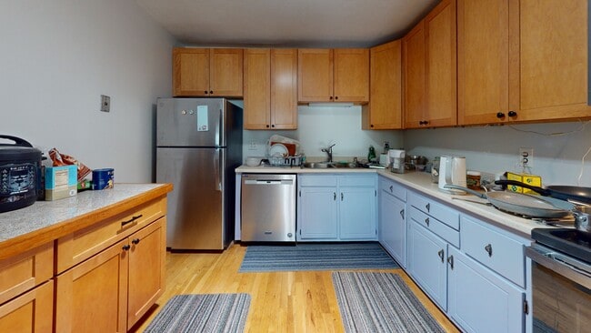 11 Cogswell Ave, Unit 11 in Cambridge, MA - Building Photo - Building Photo