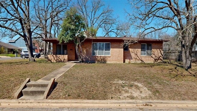 property at 506 Clay St