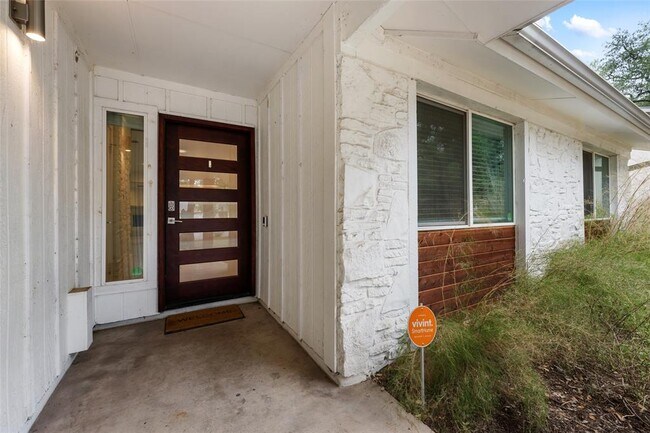 7310 Broken Arrow Ln in Austin, TX - Building Photo - Building Photo