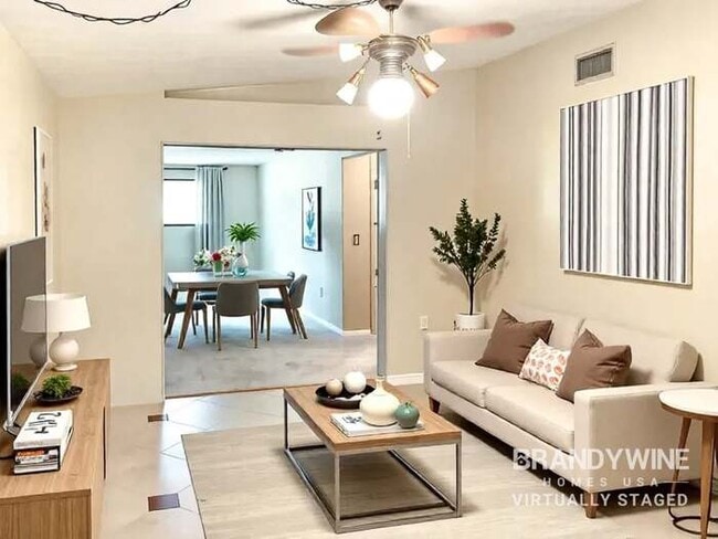 7671 Vale Dr in Jacksonville, FL - Building Photo - Building Photo