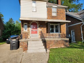 19321 Ryan Rd in Detroit, MI - Building Photo - Building Photo