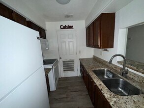 2034 SW 70th Terrace in Gainesville, FL - Building Photo - Building Photo