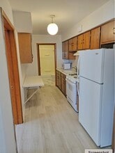 913 Main St, Unit 2R in Antioch, IL - Foto de edificio - Building Photo
