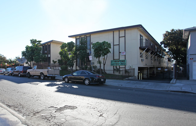 Camelot Apartments in Los Angeles, CA - Foto de edificio - Building Photo