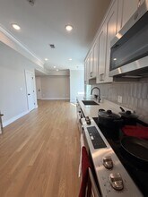 104 Warren St, Unit 7 in Boston, MA - Building Photo - Building Photo