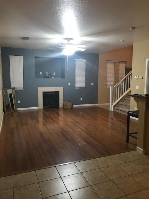301 Dragonfly Cir in Sacramento, CA - Building Photo - Building Photo