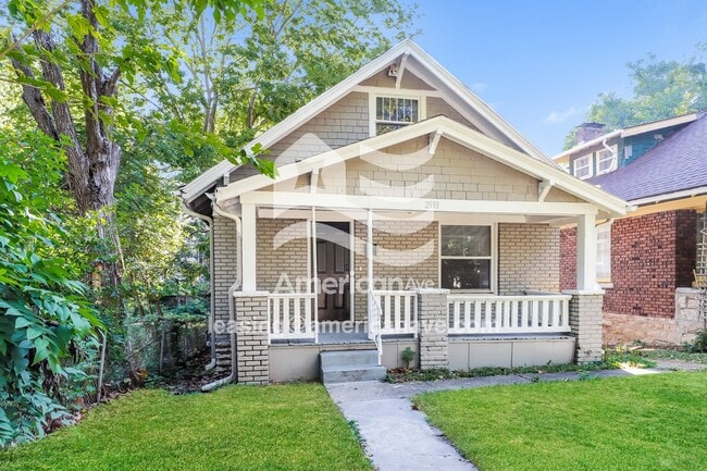 property at 2933 Park Ave
