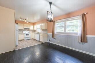 4285 Mercer Rd in Decatur, GA - Building Photo - Building Photo