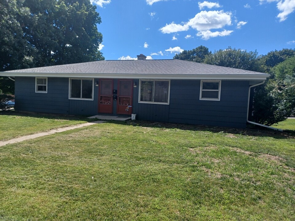 211 W. Decorah Rd. in West Bend, WI - Building Photo