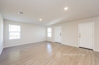 7206 Avila Vis, Unit 0612 in San Antonio, TX - Building Photo - Building Photo