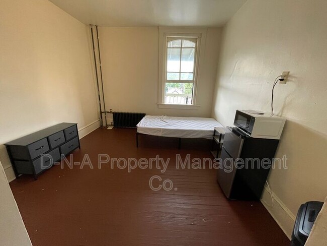 property at 729 Main St