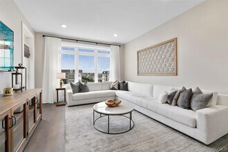 990 Corporate Dr in Westbury, NY - Building Photo - Building Photo