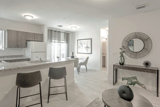 Parc Vista in Hialeah, FL - Building Photo - Interior Photo