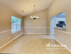 1026 Summit Hills Dr in Charlotte, NC - Building Photo - Building Photo