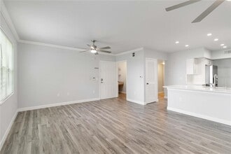 1185 Villagio Cir in Sarasota, FL - Building Photo - Building Photo