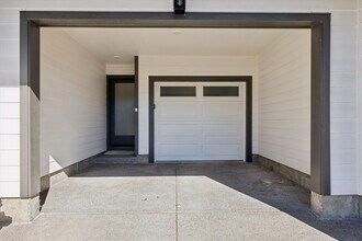 2356 Kingwood St in Forest Grove, OR - Building Photo - Building Photo