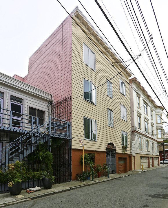 81-91 Water St in San Francisco, CA - Building Photo