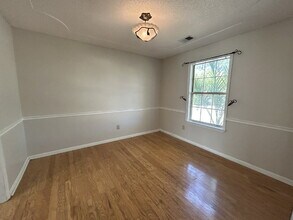 1936 Heathrow Dr in Hinesville, GA - Building Photo - Building Photo