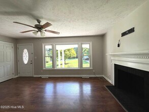 905 Lewis St in Fayetteville, NC - Foto de edificio - Building Photo