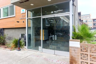 The Westlake in Oakland, CA - Building Photo