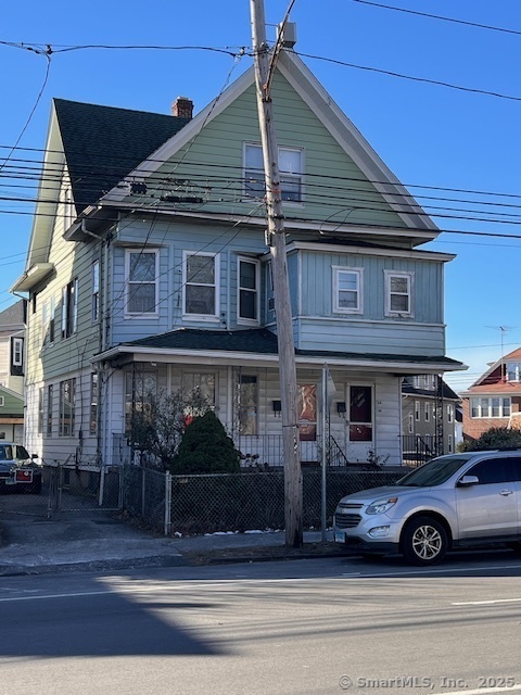 734 Boston Ave in Bridgeport, CT - Building Photo