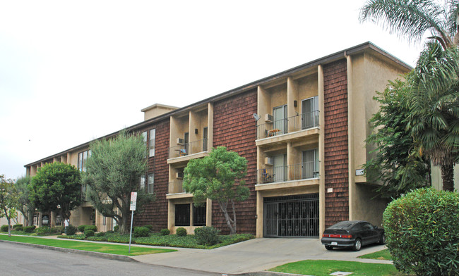 3708 Watseka Ave in Los Angeles, CA - Building Photo - Building Photo