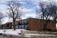 Oak Manor in Minneapolis, MN - Foto de edificio - Building Photo