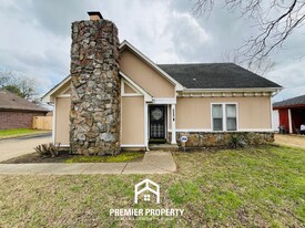 3379 Spring Shadow Dr in Memphis, TN - Building Photo