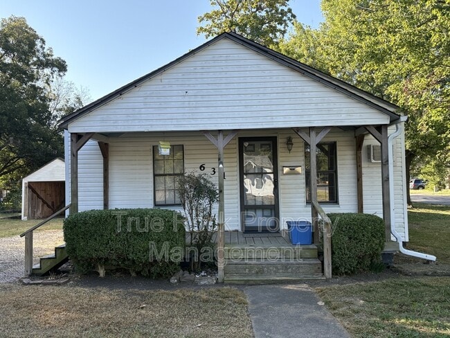 property at 631 W 5th