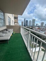 250 174th St in Sunny Isles Beach, FL - Building Photo