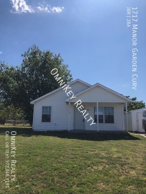 1717 Manor Garden Curve in Greenville, TX - Building Photo