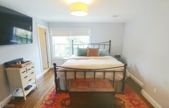 39 Gray St in Montclair, NJ - Building Photo - Building Photo