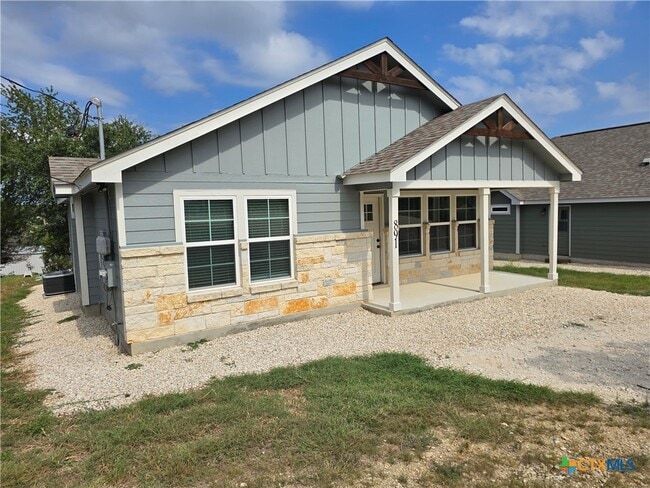 891 Roadrunner Spur in Canyon Lake, TX - Building Photo - Building Photo